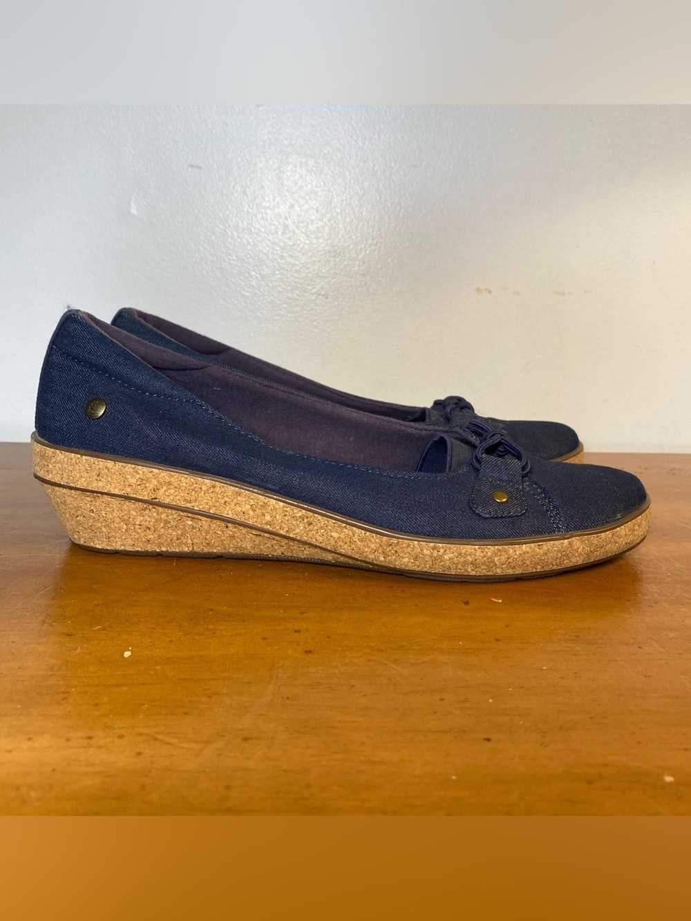 Keds Grasshoppers Women’s 7.5 Denim Cork Wedge Blue Jean Shoes Slip On Bow Knot